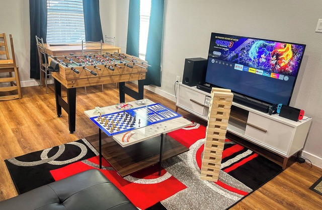 3BR Retreat Near Downtown - Airport - NRG Stadium