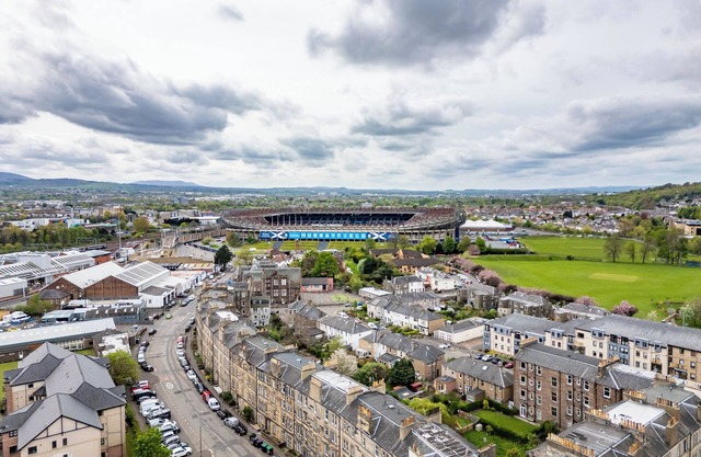 3BR Sleeps 7, Free Parking, Near Stadium & Airport