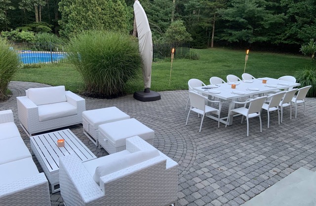 4 Bed/2.5 Bath Stunning North Fork retreat with Heated Pool & Hot Tub