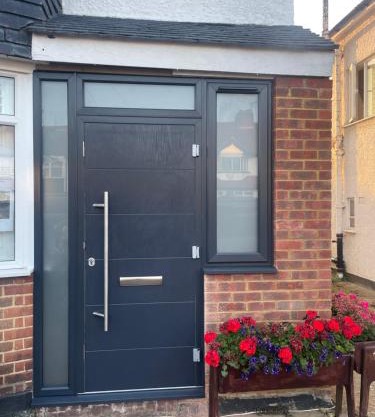 4 bed house close to Allianz Stadium, LHR and London 20mins away