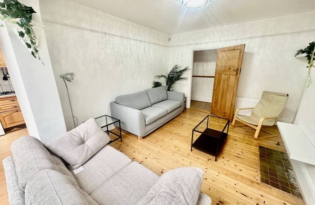 4 Bed house in Daneby Road SE6