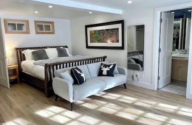 4 BEDROOM 4.5 BATHROOM W. SMUGGLER-ASPEN!