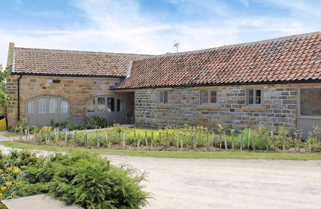 4 bedroom accommodation in Scalby, Scarborough