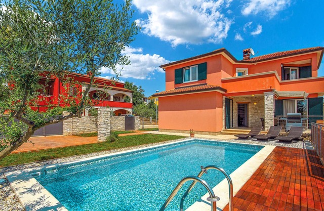 4 bedroom awesome home in Umag