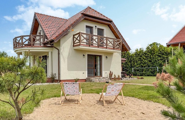 4 bedroom beautiful home in Pierkunowo