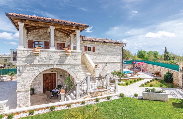 4 bedroom cozy home in Modrusani