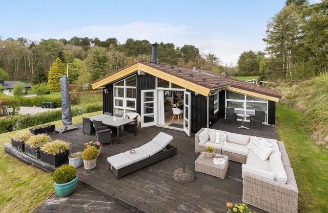 4 bedroom gorgeous home in Ebeltoft