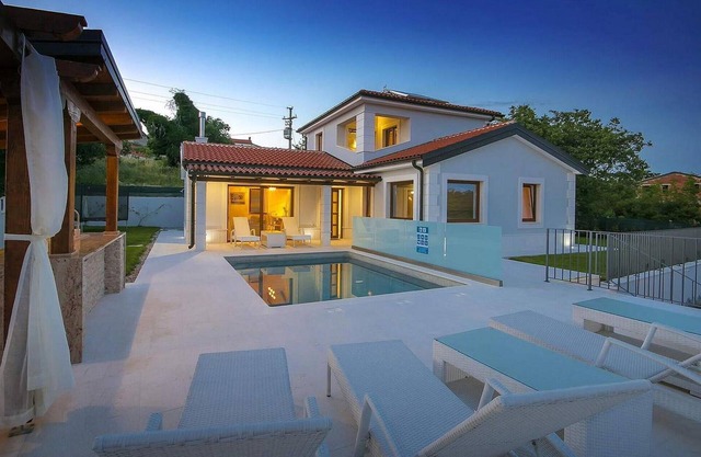 4 bedroom lovely home in Brtonigla