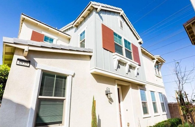 4 Bedroom Single family L-590895 by Houzlet