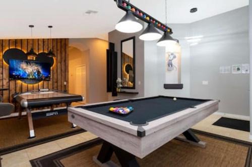 4 Bedroom with Pool near to Disney