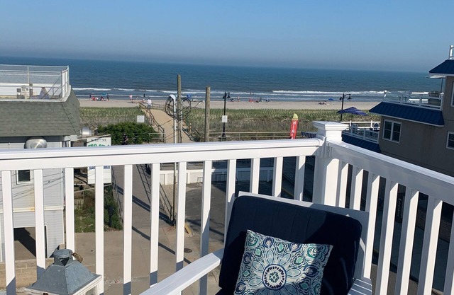 4 Br, 2 Ba Penthouse Condo with Ocean View- Beach Block- Heart of Sea Isle City