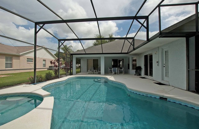 4 BR/3 BA orlando vacation pool home in Clermont, BBQ Grill, Free Wifi!