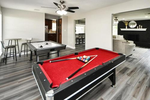 4-BR Family Retreat in Quiet Conroe Neighborhood