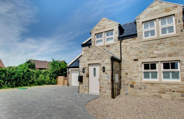 4 Brindles Manse