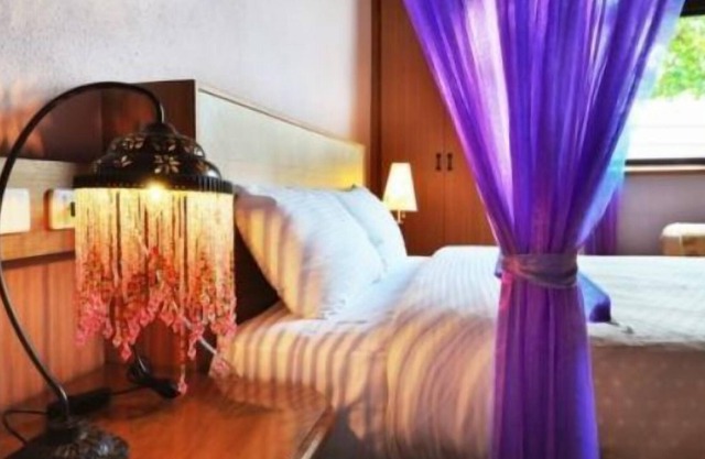 -4,Chingjing 4pax Violet