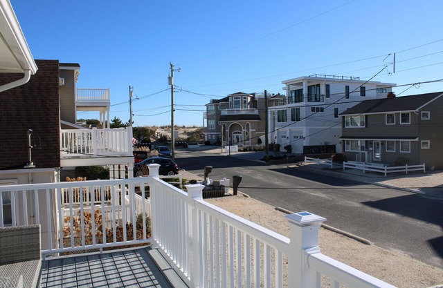 4 Houses to THE BEACH! Completely renovated Duplex -2nd Floor. WALK TO ALL!