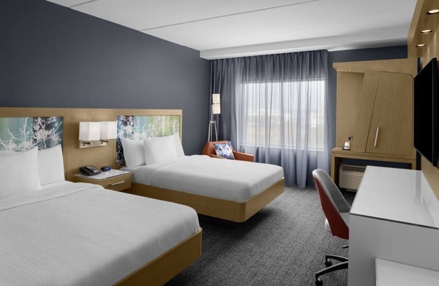 4 Inviting Suites w/Pool Access – Ideal for Group and Family Stays in Orlando