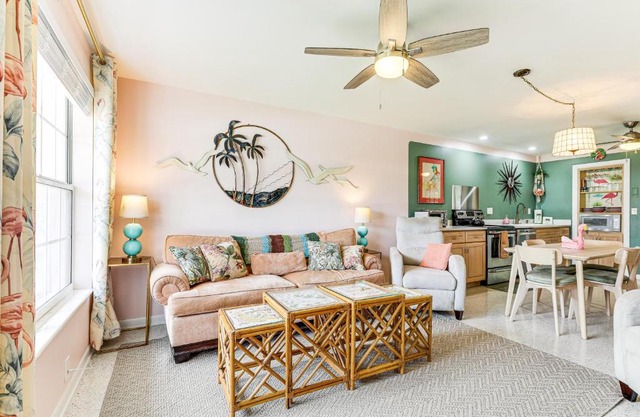 4 Mi to Beaches Vibrant Stuart Villa with Patio!