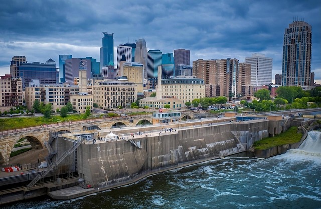 4 Modern Downtown Rooms, Short Ride To Minneapolis Institute of Arts!
