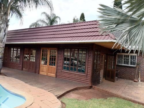 4 Seasons Country Club