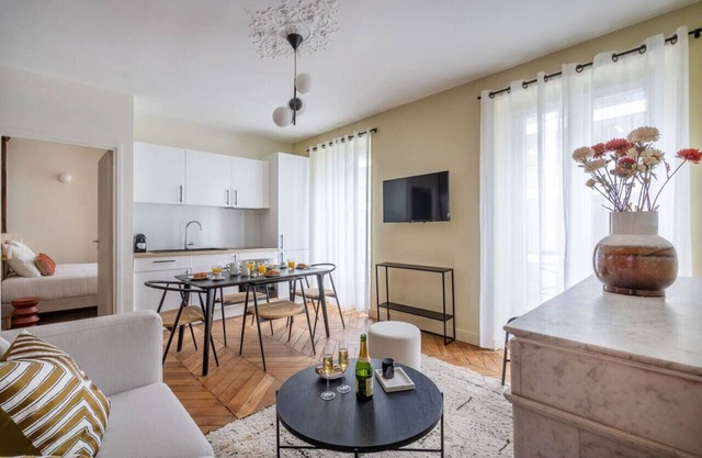 4.two Bedrooms#champs Elysées#arc de Triomphe#ac