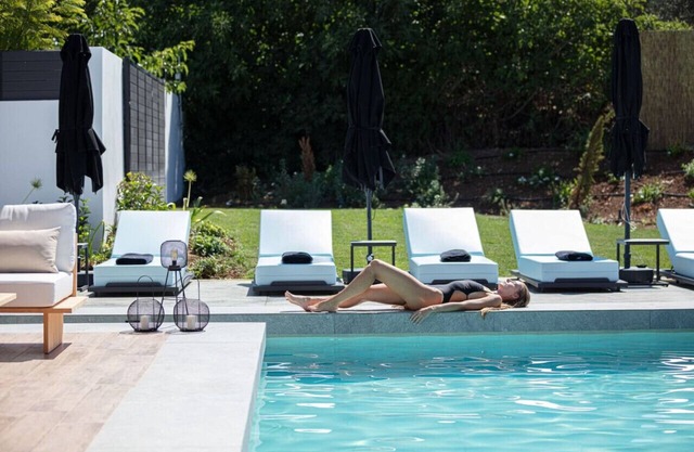 4bdrm ensuite villa in Pigi, BBQ, Ping Pong, steps to taverna & shops