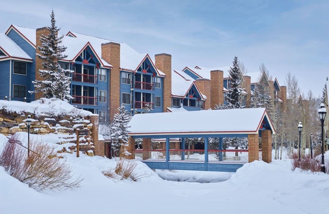 4br Renovated - Sleeps 12- Downtown Breck by RedAwning