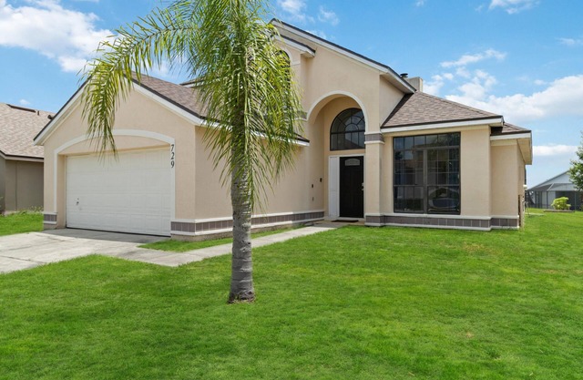 5/3 Private Pool house near all famous attractions!