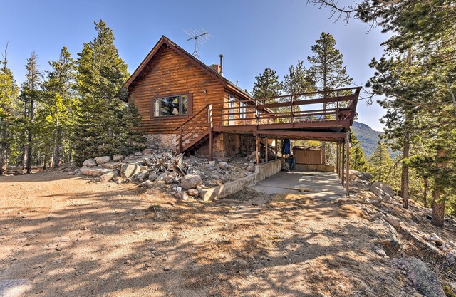 5-Acre Allenspark Cabin w/Rocky Mntn Views & Pond