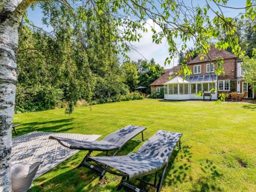 5 Bed in Rye 82395