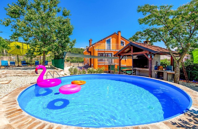 5 bedroom amazing apartment in Viskovo