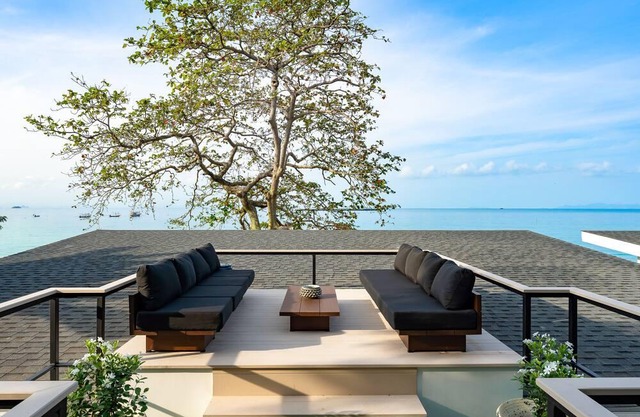 5-Bedroom Beachfront Luxury Villa with Infinity Pool & Sunset Rooftop