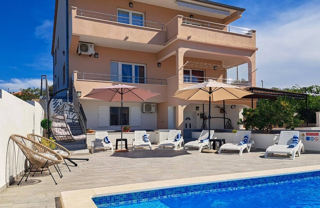 5 bedroom beautiful home in Kanica