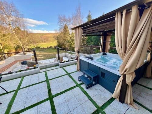 5 Bedroom Detached Family Home