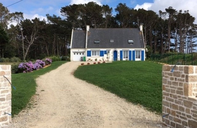 5 bedroom house 800m from the beach and sea in Le Conquet, 1500m2 plot