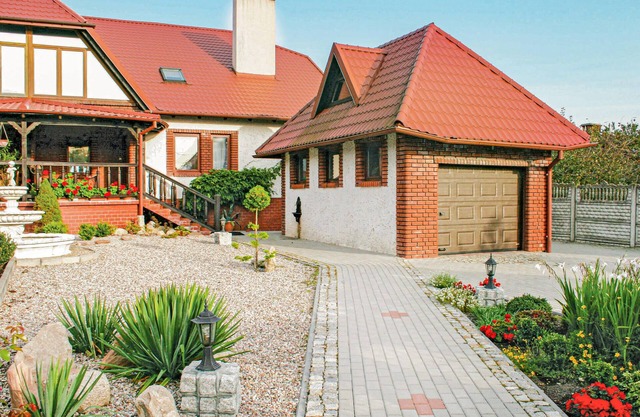 5 bedroom stunning home in Boreczno