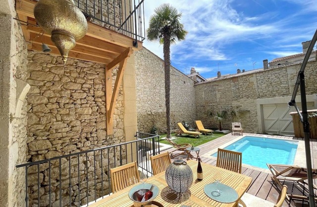 5 bedrooms in the heart of Monségur