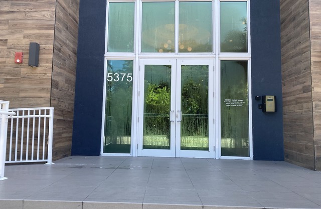 5⭐️ (Gym, Pool, Jacuzzi, Sauna, billiards 🎱, etc…