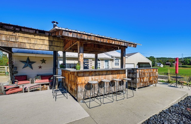 5 Mi to Dtwn Somerset! Country Retreat w/Gazebo