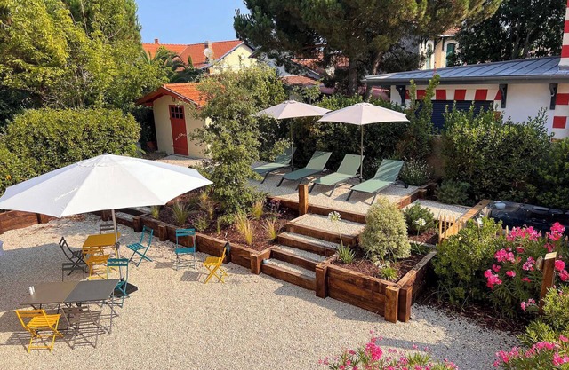 5 minutes walk from the beach, magnificent Arcachon villa with pool table and jacuzzi