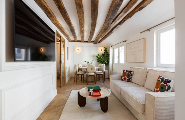 5#New suite 6 persons- Saint Germain Notre-Dame