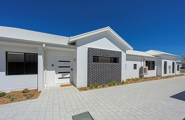 5 O’Clock Somewhere -4 BRM Beachside Retreat