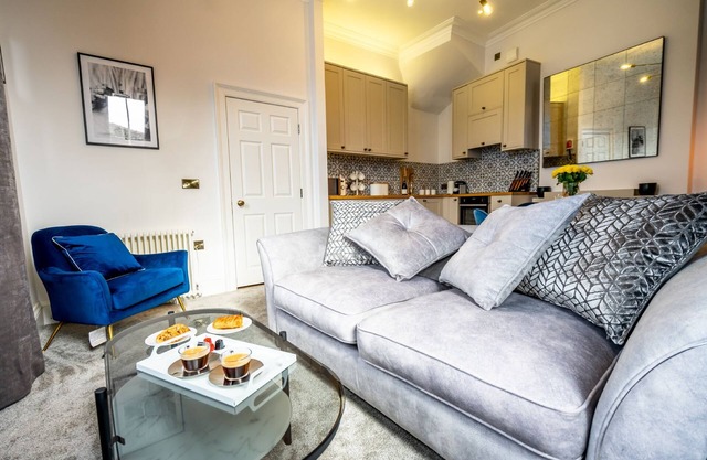 5 Rowntree House - sleeps 3 guests in 1 bedroom
