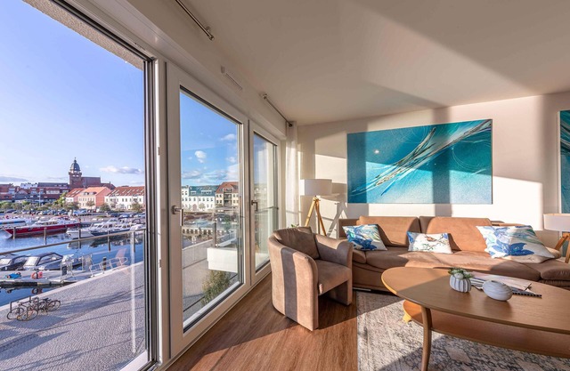 5-star Hafenperle vacation apartment in the Hafenresidenz with balcony
