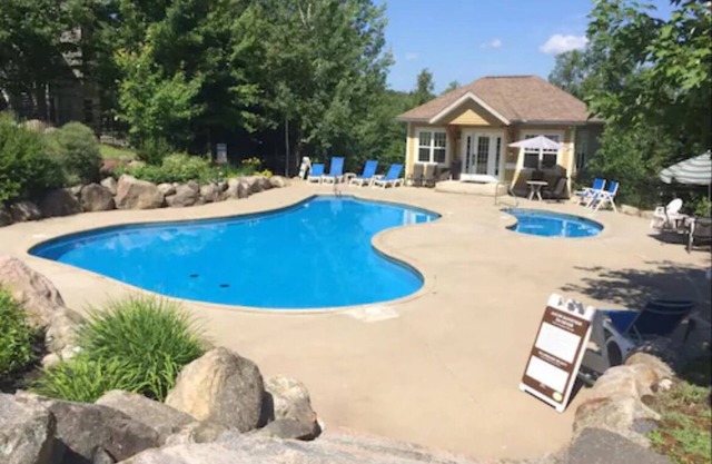 5 Star Mountainside Retreat - ski in/ski outn