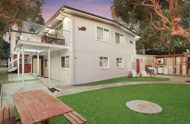 5 Unit Property - Lots of space and privacy for the whole group