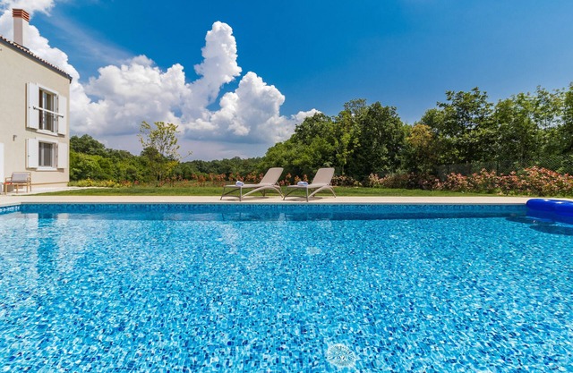5*VILLA. SPA. NATURE. XXL12x6 POOL. RELAX. Jump into the biggest private pool!