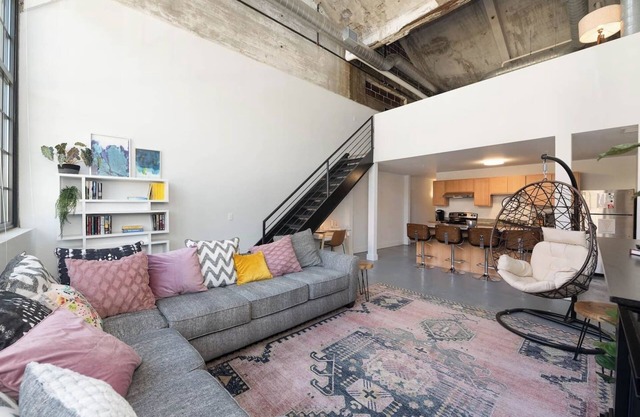 5102 Peters · Large loft near Kings Island. On bike trail/River.