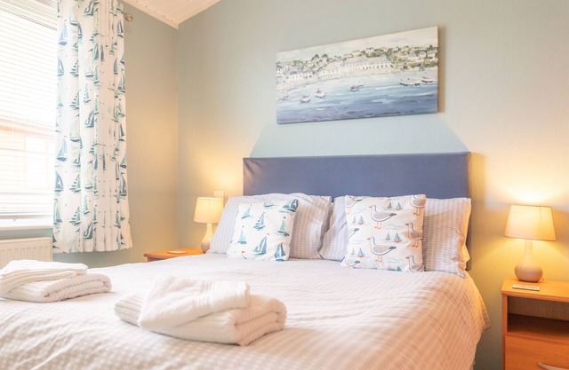 55 Meadow View Lodge - 3 Bed-Sleeps 6-TJS55MV