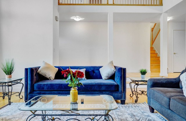 5BD San Rafael Retreat w/Billiards, BBQ, & Views